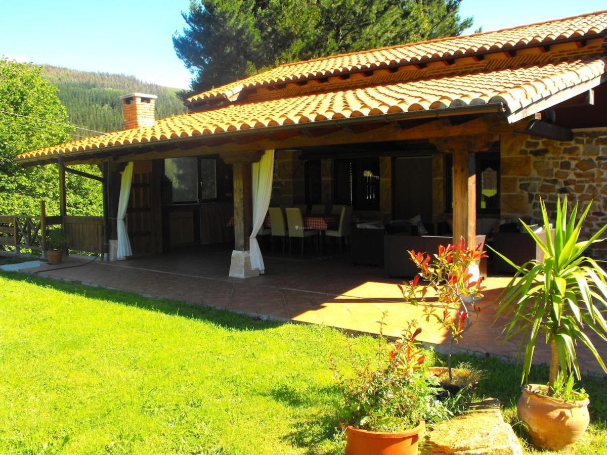 Casa De Pueblo Las Golondrinas De Luena San Miguel de Luena Bagian luar foto